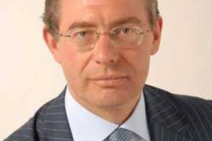 “UN PIANO STRAORDINARIO PER IL VINO ITALIANO”. LO HA PROPOSTO IL VICE MINISTRO PER LO SVILUPPO ECONOMICO CON DELEGA AL COMMERCIO CON L’ESTERO ADOLFO URSO. PARTICOLARE ATTENZIONE SARA' RIVOLTA AL MERCATO USA, FONDAMENTALE PER L'ITALIA