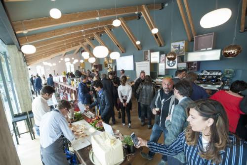Nell’Agrishop di Collisioni al Castello di Barolo spazio a tutti i sapori tipici del Piemonte da far conoscere ai 300.000 turisti che ogni anno visitano il Castello