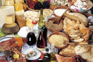 Federalimentare la crescita dell’industria del cibo tricolore non si fermerà neanche nel 2017: il fatturato complessivo crescerà del +1,5% a 134 miliardi di euro, export su del +5% a 31,6 miliardi di euro e un saldo attivo di 10,9 miliardi di euro