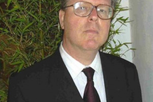 IL VINO BIANCO FA BENE AL CUORE. SECONDO UNA RICERCA DELL’ATENEO DI PISA. ALBERTO BERTELLI, DIPARTIMENTO DI MORFOLOGIA UMANA DELL’UNIVERSITA’ DI MILANO, CONFERMA A WINENEWS LA BONTA’ DEI RISULTATI: “E’ SOLO L’INIZIO, E FUNZIONA A DOSI BASSISSIME”