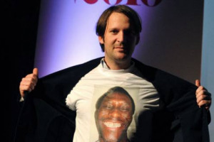 Se l’uomo non avesse la libertà di viaggiare, non esisterebbe la cucina come la conosciamo oggi. Un melting pot in cui anche un lavapiatti arrivato dal Ghana può diventare socio di uno dei più grandi chef del mondo: la storia di Alì e René Redzepi