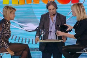 &ldquo;Rivali&rdquo; dei reality in Tv, unite da un calice di Amarone: cin cin all&rsquo;&ldquo;Isola dei Famosi&rdquo; su Canale 5 tra Alessia Marcuzzi e Simona Ventura con il celebre rosso della Valpolicella firmato Tedeschi in prima serata in uno dei programmi cult pi&ugrave; seguiti