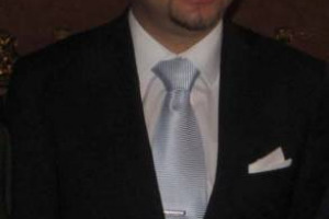 DOPO IL SUCCESSO DELLE GRANDI GRIFFE, OTTIME PROSPETTIVE IN RUSSIA PER I VINI ITALIANI DI FASCIA MEDIA: LO AFFERMA ANATOLY KORNEYEV, UNO DEI PRINCIPALI IMPORTATORI DI ETICHETTE MADE IN ITALY, INTERVISTATO DA WINENEWS.TV