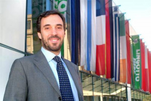 TORINO, TORNA IL “SALONE DEL VINO”: L’APPUNTAMENTO A LINGOTTOFIERE DAL 24 AL 27 OTTOBRE 2009. ANDREA VARNIER, DIRETTORE GENERALE: “IL SALONE PROFONDAMENTE RINNOVATO IN FORMA E CONTENUTO PER AVERE UNA NUOVA IDENTITÀ”