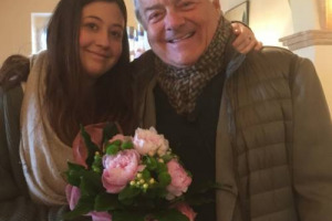 Sophia &egrave; giovanissima, ma ha gi&agrave; ideato il primo vino: &ldquo;Sof&rdquo;, elegante e delicato ros&egrave;, che quasi le somiglia, prodotto nella Tenuta di Biserno, a due passi dai cipressi di Bolgheri. Dove lo ha presentato oggi, insieme al suo babbo, Lodovico Antinori