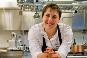 Cambiamenti in vista tra i volti di Master Chef Italia e Linea Verde Estate: a sostituire Carlo Cracco nello show Sky sarà la chef stellata Antonia Klugmann, alla conduzione di Linea Verde Estate, su Rai Uno, arriva Federico Quaranta (Decanter)