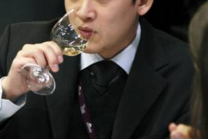 OPUS ONE APRE UN UFFICIO COMMERCIALE AD HONG KONG, MA ARRIVA DOPO MOLTE DELLE AZIENDE ITALIANE DA ANTINORI A MASI, DA ZONIN A BANFI, A FRESCOBALDI. ECCO A WINENEWS LE LORO STRATEGIE COMMERCIALI IN UNO DEI MERCATI PI&Ugrave; PROMETTENTI E DIFFICILI DEL MONDO