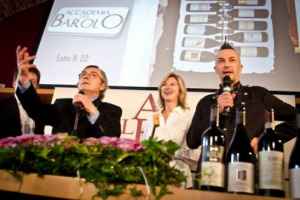 ASTA DEL BAROLO E&rsquo; STATO UN SUCCESSO: I 22 LOTTI SONO STATI BATTUTI A 20.000 EURO. AL TOP IL LOTTO FINALE DELL&rsquo;ACCADEMIA DEL BAROLO, A 5.000 EURO ... PRESENTE AL MINISTRO DEL LAVORO ELSA FORNERO E IL &ldquo;TRASFORMISTA&rdquo; ARTURO BRACHETTI