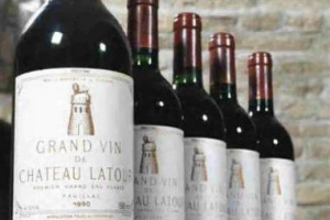 GI&Ugrave; IL MERCATO DELLE ASTE ENOICHE NELLA PRIMA MET&Agrave; DEL 2012: -25% SUL 2011 PER I TOP PLAYER COME ACKER MERRALL & CONDIT, CHRISTIE&rsquo;S, SOTHEBY &lsquo;S, ZACHYS E HART DAVIS HART WINE CO. COLPA DEL CROLLO DELLE QUOTAZIONI DEI PREMIER CRU DI BORDEAUX