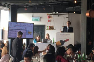 Gelardini & Romani, Hong Kong una scelta che paga. Anche nell&rsquo;ultima vendita all&rsquo;incanto, di scena al &ldquo;Giando Restaurant&rdquo;: 980 lotti sotto il martello, per un 98% di aggiudicazioni ad un totale di 500.000 euro. Al top Roman&eacute;e-Conti e Masseto