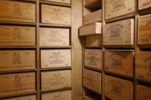 Sotheby&rsquo;s chiude la stagione delle aste enoiche con una delle pi&ugrave; belle collezioni del Decennio: &ldquo;L&rsquo;eccezionale cantina di un Connoisseur&rdquo; con il top di Francia da Bordeaux alla Borgogna (1.632 lotti, 1,9 milioni di sterline, 16-17 dicembre, Londra)