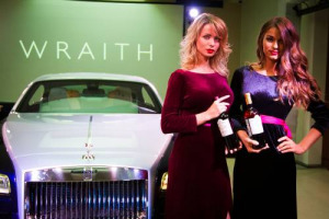 VINO E MOTORI, &ldquo;BAGLIO&rdquo; & ROLLS-ROYCE: LA PI&Ugrave; CELEBRE CASA AUTOMOBILISTICA DEL MONDO SCEGLIE I VINI DELLA CANTINA SICILIANA BAGLIO DI PIANETTO PER IL LANCIO, NEL RICCO MERCATO DI RUSSIA DELLA SUPERSPORTIVA DI LUSSO &ldquo;WRAITH&rdquo;