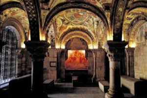 PASQUA & TRADIZIONE: DA 900 ANNI, IL GIOVED&Igrave; SANTO, I MEMBRI DEL CONCISTORO DELLA REAL COLEGIATA DI SAN ISIDORO DI LEON (SPAGNA) HANNO IL PRIVILEGIO DI BERE IL VINO DELLA BOTTE DI SAN MARTINO, UNO DEI PI&Ugrave; ANTICHI AL MONDO, CHE RISALE AL XII SECOLO