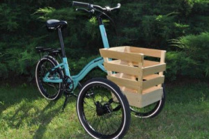 Ecco il “Fico Bike Tour”, da domani, giro d’Italia nelle aziende che produrranno il meglio del cibo italiano a Fico Eataly World a Bologna, in sella a una “special”: la Bianchi. Che, per il Parco tematico, ha inventato la “Bianchi Fico shopping bike”