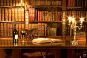 1.000 opere da 20 Paesi diversi, tutte sullo stesso argomento, la classificazione dei vini di Bordeaux del 1855 ed i Grands Crus Class&eacute;s, per una biblioteca unica, dedicata alla grande opera di classificazione della produzione enoica di Gironda