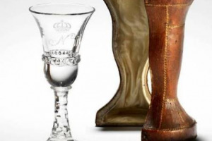 SPUNTA IL BICCHIERE DA VINO APPARTENUTO A NAPOLEONE BONAPARTE: USATO DALL&rsquo;IMPERATORE NELL&rsquo;ESILIO ALL&rsquo;ELBA, SAR&Aacute; BATTUTO ALL&rsquo;ASTA IL 15 GIUGNO A LONDRA