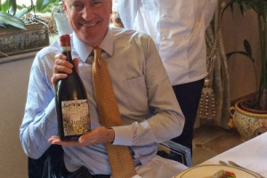 Una limited edition di vino dedicata al Sindaco di New York: arriva da Italia, e dove se non da Sant&rsquo;Agata dei Goti, antico borgo del Sannio, di cui &egrave; originario Bill De Blasio. Aglianico e Falanghina, prodotti da Mustilli, viticoltori dal Settecento