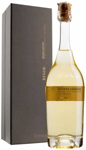 Il miglior sparkling wine è il Bisol Private Cartizze Valdobbiadene Superiore Non Dosato della celebre cantina veneta, ormai sotto il controllo del gruppo Ferrari Fratelli Lunelli