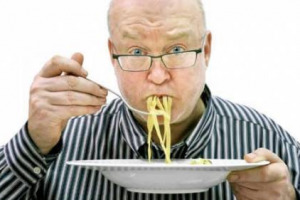 Addio a Bob Noto, il più grande fotografo gastronomico di sempre. Passione e competenza trasformate in piccoli capolavori, finiti su decine di riviste ed opere monografiche. Ed un rapporto speciale con Ferran Adrià, che scoprì per primo nel 1993