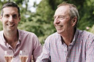 La mania tutta britannica per le scommesse mette il menu del matrimonio del Principe Harry nel mirino. Tra i vini, sono destinate a crollare le quotazioni di Camel Valley, primo produttore inglese a ricevere il prestigioso &ldquo;Royal Warrant&rdquo;