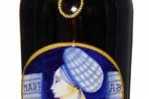 &ldquo;GENTILI DONNE&rdquo; IN ETICHETTA: SI CHIAMA TREBBIANO ANCESTRALE, IL VINO DI TENUTA MASSELINA CHE NASCE NELL&rsquo;ANFORA E SFOGGIA UN&rsquo;ETICHETTA IN CERAMICA FAENTINA NATA DALLA COLLABORAZIONE CON IL MUSEO INTERNAZIONALE DELLE CERAMICHE