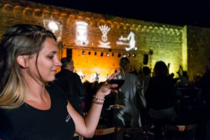 Venti anni per uno dei pi&ugrave; longevi e prestigiosi Festival, pioniere dell&rsquo;incontro tra vino e musica, con i big Napoleon Murphy Brock, Yakir Arbib, Robert Glasper, Roy Hargrove, Rava e Rea: il &ldquo;Jazz & Wine in Montalcino&rdquo; firmato Banfi (18-23 luglio)