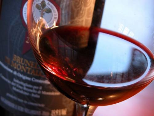 Analisi WineNews, mondo Brunello: simbolo del made in Italy, uno dei più grandi vini italiani è frutto della contaminazione culturale di 70 nazionalità