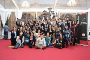 BRUNELLO: I GIOVANI SONO I NUOVI PROTAGONISTI. UNO SU QUATTRO E’ “UNDER 30”. NEL SETTORE VITIVINICOLO LAVORANO 2.000 PERSONE. BINDOCCI: “MONTALCINO È ESEMPIO RIUSCITO DI TERRITORIO, DOVE L’AGRICOLTURA CREA VALORE E LO FA RIMANERE SUL TERRITORIO” BRUNELLO: I GIOVANI SONO I NUOVI PROTAGONISTI. UNO SU QUATTRO E’ “UNDER 30”. NEL SETTORE VITIVINICOLO LAVORANO 2.000 PERSONE. BINDOCCI: “MONTALCINO È ESEMPIO RIUSCITO DI TERRITORIO, DOVE L’AGRICOLTURA CREA VALORE E LO FA RIMANERE SUL TERRITORIO”