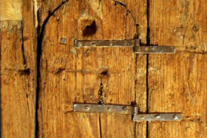 Vino & archeologia - Testimonianze della storia del vino e dei suoi pi&ugrave; antichi vignerons, della vita cittadina e del rapporto con la campagna, antesignane della vendita diretta a Firenze spunta una nuova &ldquo;buchetta del vino&rdquo; a Palazzo Medici Riccardi