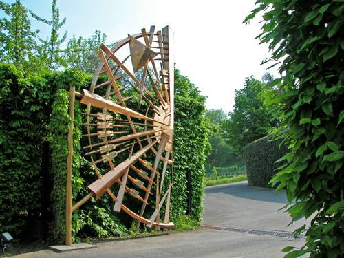 Il cancello scultura di Pomodoro, l’emblema di Ca’ del Bosco