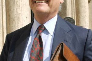 AGRICOLTURA, CROCE E DELIZIA DELL’ITALIA DI OGGI. I SUOI SUCCESSI SONO SEMPRE SBANDIERATI PER ESALTARE L’IMMAGINE DEL BELPAESE, MA NELL’AGENDA POLITICA, È SPESSO MARGINALE. PERCHÉ? LO SPIEGA A WINENEWS L’EX MINISTRO DELL’AGRICOLTURA CALOGERO MANNINO