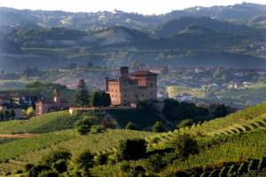 PREMIO GRINZANE CAVOUR: UN ANNO DI LETTERATURA E CULTURA ENOLOGICA CON IL CALENDARIO 2009 “VOLTI DI SCRITTORI. VOLTI DI PRODUTTORI”