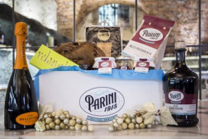 Ben 240 bambini sono abbandonati nel tempo di una sola pausa pranzo di un’ora. Per raccogliere fondi a sostegno della campagna “Fame di mamma” di Ai.Bi. alla Drogheria Parini 1915 a Milano da oggi c’è il “Il menù più buono degli altri”