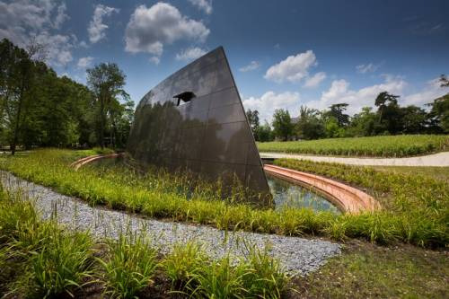 La cantina Chateau Carmes Haut Brion disegnata da Philippe Starck a Bordeaux