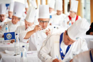 Anche i prodotti italiani hanno le loro stelle: da 1 a 3, a selezionare gli “stellati” d’Italia chef e sommelier dell’International Taste & Quality Institute di Bruxelles, con i “Superior Taste Award”, per la prima volta in Italia (Milano, 7 maggio)