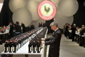 DA BANCA MONTE DEI PASCHI DI SIENA 10 MILIONI DI EURO A SOSTEGNO DEL CHIANTI CLASSICO, CHE COMPRENDE FINANZIAMENTI PER IL REIMPIANTO DEI VIGNETI E ANTICIPI DELLE SPESE PER PROMUOVERE LA QUALIT&Agrave; E AFFIANCARE LA CRESCITA DEI PRODUTTORI