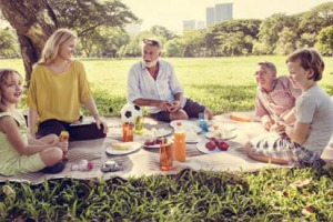 Da scampagnata ad evento alla moda, con eccellenze enoiche e gastronomiche: è la nuova tendenza alla moda, il chic-nic: Vente-privee, pioniere delle vendite evento online, propone una selezione di aziende vitivinicole italiane e internazionali