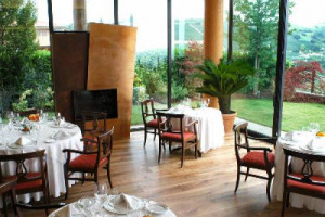 L&rsquo;ITALIA ANCORA UNA VOLTA AI VERTICI DELL&rsquo;ENOGASTRONOMIA MONDIALE: LA CIAU DEL TORNAVENTO DI TREISO (CUNEO), TRA LE 4 NEW ENTRY NEI &ldquo;GRAND AWARD WINNERS&rdquo;, IL MASSIMO RICONOSCIMENTO DI &ldquo;WINE SPECTATOR&rdquo; ALLE CARTE DEI VINI DEI RISTORANTI DEL MONDO