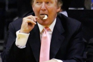 Dazi Usa-Ue, Trump firma i decreti che potrebbero introdurli. La politica europea ed italiana, e le imprese del G7 (States compresi) parlano di “rischio senza precedenti”. Coldiretti: “a rischio 250 milioni di euro di made in Italy agroalimentare”