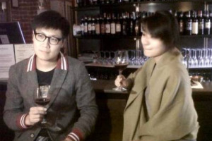 Vino & e-commerce, in Cina lo usano 21 milioni di cinesi, la met&agrave; di quelli che bevono vino di importazione, sempre pi&ugrave; orientati a prodotti di qualit&agrave;. A dirlo un report di &ldquo;Wine Intelligence&rdquo;, mentre il vino italiano si prepara al &ldquo;9/9&rdquo; di AlibabA