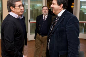 &ldquo;CLIMATE CHANGE & WINE CONFERENCE&rdquo; - KOFI ANNAN: &ldquo;VITICOLTURA PARTICOLARMENTE VULNERABILE AGLI EFFETTI DEI CAMBIAMENTI CLIMATICI&rdquo;. RICCARDO COTARELLA (UNICO RELATORE ITALIANO, CON CERNILLI): &ldquo; ... RIBALTAMENTO DELLE NOSTRE CONVINZIONI TECNICHE&rdquo;