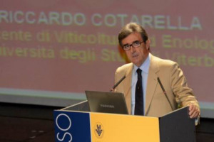 Assoenologi conferma in toto la “squadra vincente”: Riccardo Cotarella alla presidenza ed Emilio Renato Defilippi e Filippi Stephan alla vicepresidenza per i prossimi tre anni. Cotarella: “collaborazione con scuole primo punto della mia rivoluzione”
