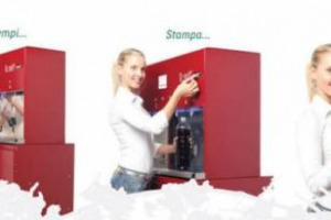 PREPARATE LE BOTTIGLIE VUOTE: VE LE RIEMPIE D-SELF, DISTRIBUTORE SELF-SERVICE AUTOMATICO PER BEVANDE, CHE SI È AGGIUDICATO L’“INNOVATION AWARD 2011” COME MIGLIOR PRODOTTO INNOVATIVO