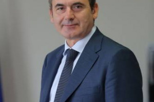 Maurizio Danese, gi&agrave; vice presidente della Camera di Commercio di Verona, &egrave; il presidente di Veronafiere, e succede ad Ettore Riello, dopo la nomina del sindaco di Verona, Tosi. Oggi, in assemblea, anche il potenziamento del marchio Vinitaly