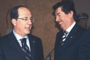 VENDEMMIA 2007, UNA DELLE PIU SCARSE E ANTICIPATE DEGLI ULTIMI 50 ANNI ... ECCO LE PRIME PREVISIONI “UFFICIALI” DEGLI ENOLOGI. 43,2 MILIONI DI ETTOLITRI DI VINO (-13% SUL 2006) E QUALITA’ ETEROGENEA. PREZZI DELLE UVE IN RIALZO (DAL 5 AL 20%)