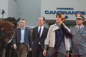 IL MINISTRO DELLE POLITICHE AGRICOLE DE GIROLAMO A &ldquo;FIERACAVALLI&rdquo;: VERONAFIERE PROTAGONISTA E BRACCIO OPERATIVO DEL &ldquo;PADIGLIONE VINO E OLIO&rdquo; IN EXPO 2015. E IL GOVERNATORE VENETO ZAIA: &ldquo;L&rsquo;EXPO NON SIA LOMBARDOCENTRICO&rdquo;