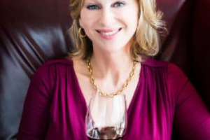 &ldquo;Il mondo del vino sta cambiando e l&rsquo;Istituto deve tenere il passo. Sarebbe bellissimo avere un Master of Wine italiano in un futuro molto prossimo&rdquo;: a WineNews la responsabile &ldquo;Education Committee&rdquo; dell&rsquo;Institute of Masters of Wine, Debra Meiburg