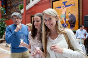 La Russia torna a crescere, ma il Paese deve ancora fare i conti con i suoi limiti strutturali, a partire dal crollo del potere d&rsquo;acquisto della classe media e dall&rsquo;instabilit&agrave; del rublo. Italia ancora leader, con una quota del 27% del vino importato