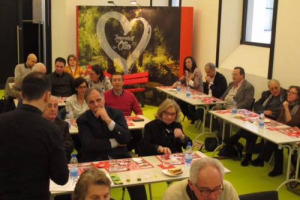 Siamo disinformati sull’olio d’oliva: l’Italia è uno dei massimi produttori d’olio extra vergine d’oliva e ne esporta la cultura in tutto il mondo, eppure oltre la metà degli italiani non distingue un olio dall’altro e non sa esaltarlo in cucina