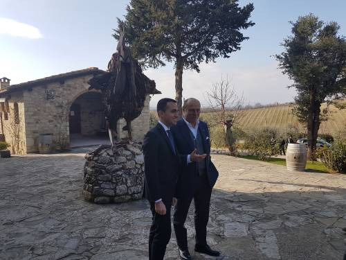 Il leader del Movimento 5 Stelle Luigi di Maio con Sergio Zingarelli, patron di Rocca delle Macìe